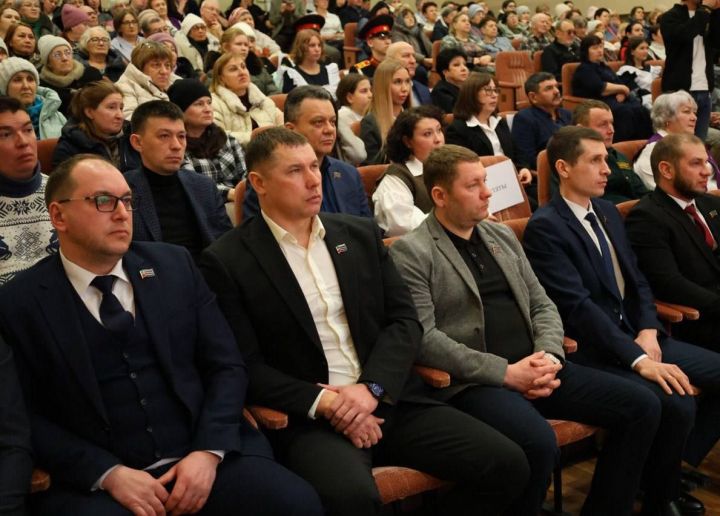 В поселке Васильево состоялась завершающая отчетная сессия