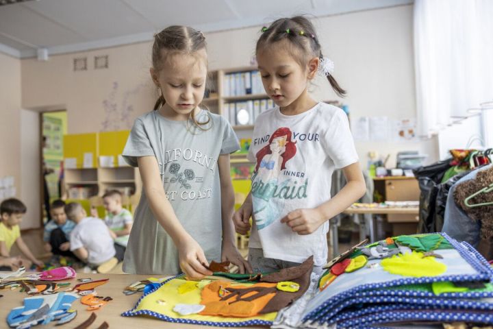 Детям граждан РФ могут дать приоритет при зачислении в школы и детсады