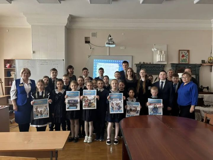 В школах поселка Нижние Вязовые и острова Свияжск состоялись познавательные занятия по дорожной безопасности