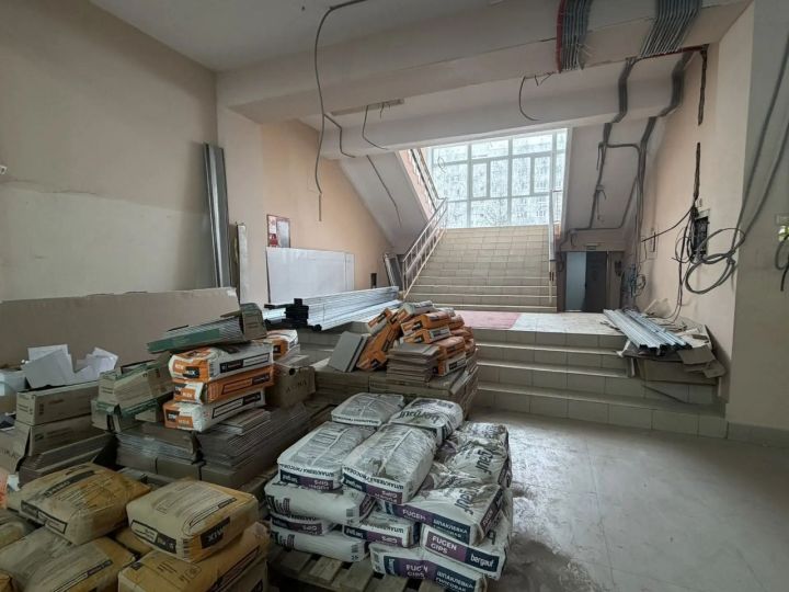 Глава Зеленодольского района Михаил Афанасьев проинспектировал ход ремонта судостроительного колледжа