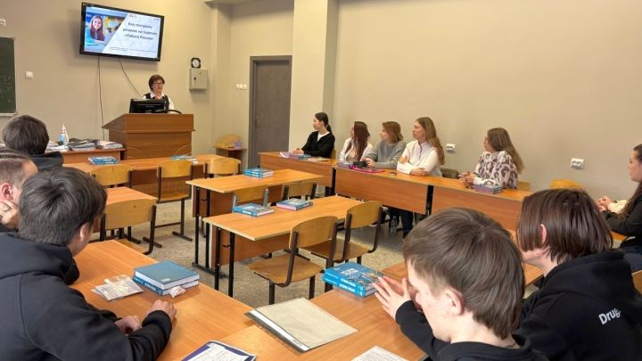 Кадровый центр провел профориентационное мероприятие в судостроительном колледже