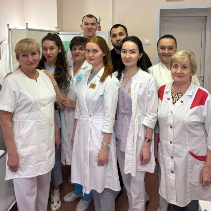 Зеленодольское ЦРБ поздравило сотрудников с днем онколога