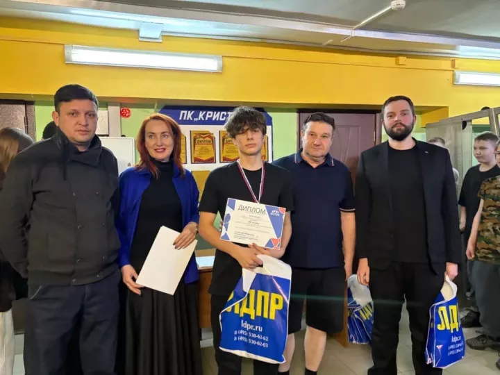 В Зеленодольске прошли соревнования по пауэрлифтингу