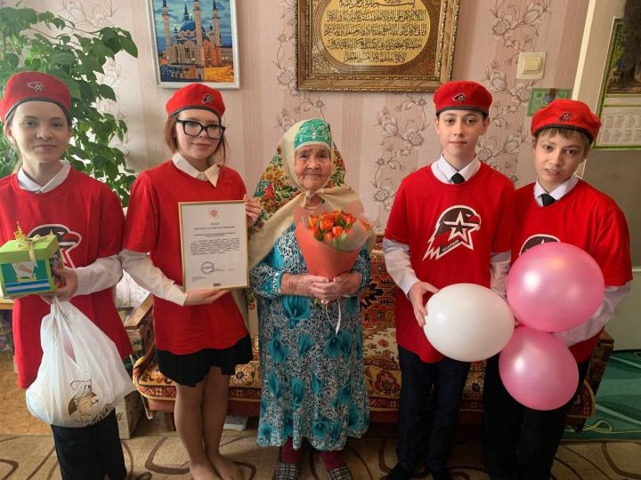 90-летний юбилей отметила Карбанбика Нурсаетовна Сарварова