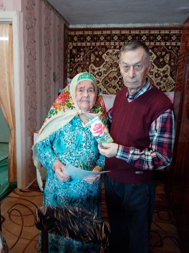 90-летний юбилей отметила Карбанбика Нурсаетовна Сарварова