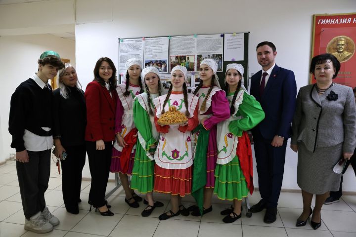 Приключения татар в Турции: спектакль, который объединяет