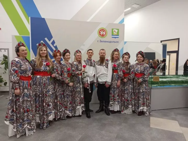 В Зеленодольске прошел сольный концерт вокального ансамбля «Рассвет»