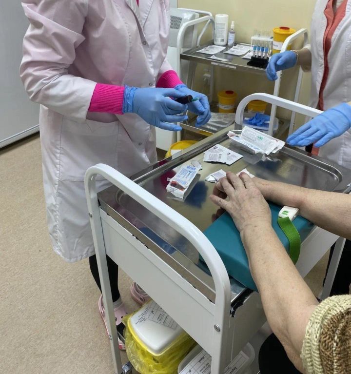 Волонтеры-медики посетили Дубровский ФАП Зеленодольского района