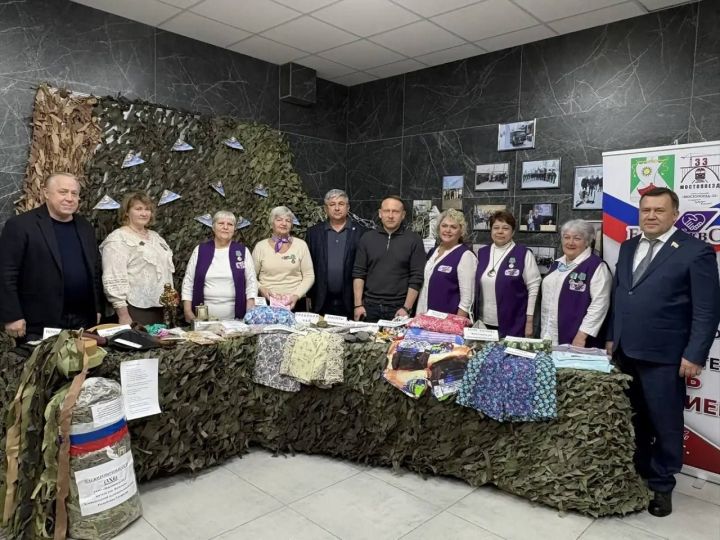 Михаил Афанасьев и Ренат Мистахов посетили волонтерский штаб «Единство» в поселке Васильево