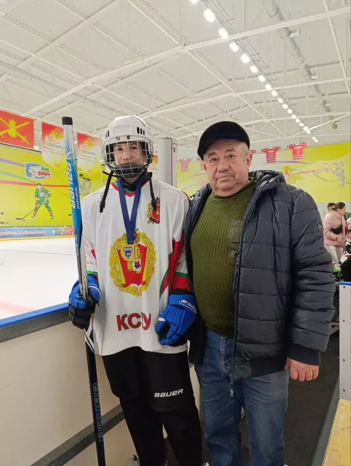 В День наставника в Минпросвещения наградили педагога-офицера Геннадия Прошина