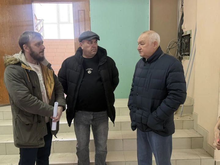 Ильдар Гильмутдинов оценил ход реконструкции соцобъектов в Зеленодольске