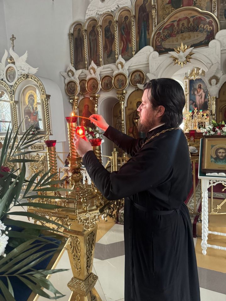 Благодатный огонь доставлен в Зеленодольск