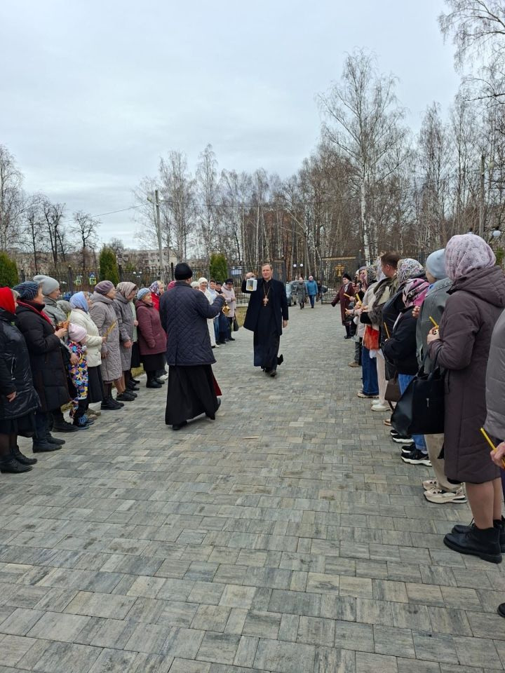 Благодатный огонь доставлен в Зеленодольск