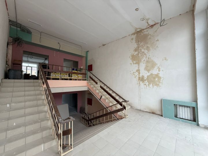 Ход капремонта Зеленодольского судостроительного колледжа проверил глава ЗМР