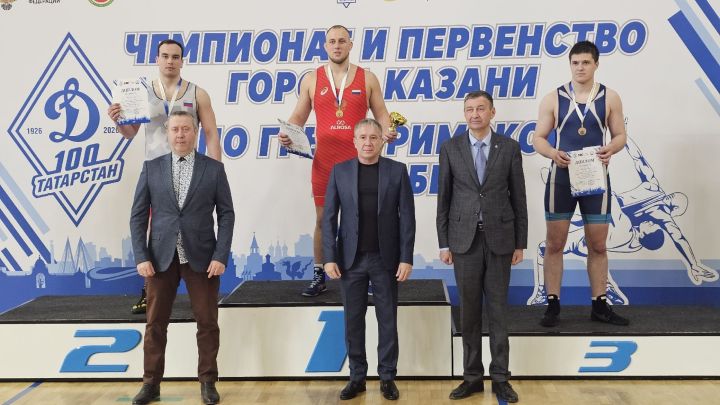 Зеленодольцы выиграли чемпионат Казани по греко-римской борьбе