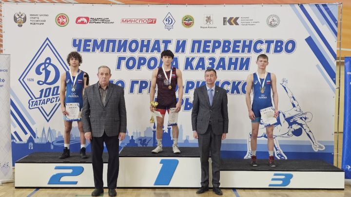 Зеленодольцы выиграли чемпионат Казани по греко-римской борьбе