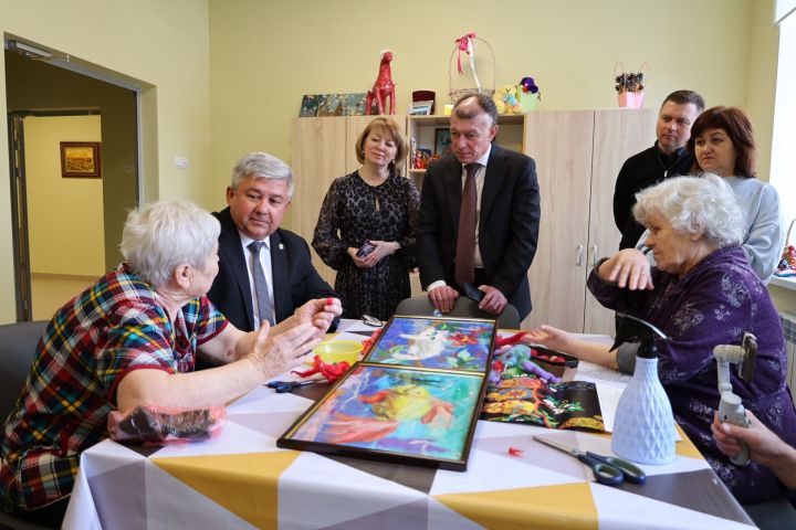 Депутат Государственной Думы РФ Максим Топилин проинспектировал строительство социальных объектов в Зеленодольске