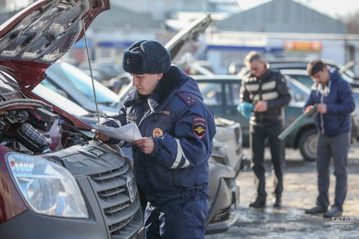 Жителям напомнили правила регистрации транспорта и размеры госпошлин