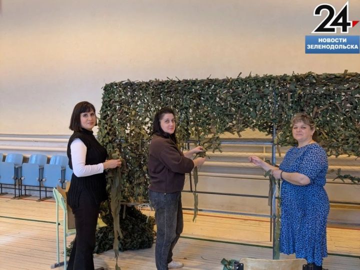 Жители Нурлат приняли активное участие в акции по сбору домашних заготовок для отправки на СВО