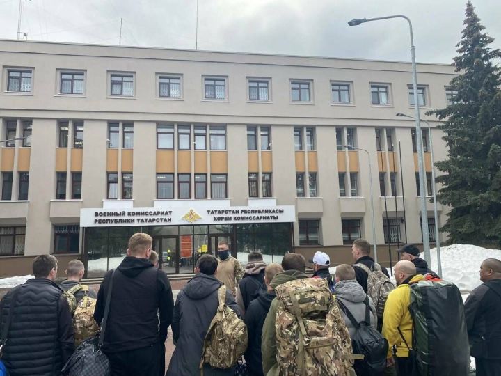 Из Казани к месту обучения отправились 15 военнослужащих, заключивших контракт на службу в Африканском корпусе