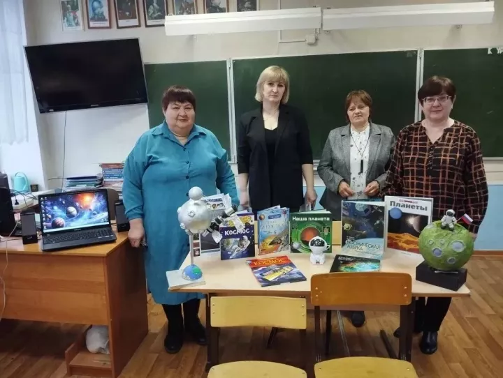 Свияжская школа совершила «Путешествие сквозь вселенную»