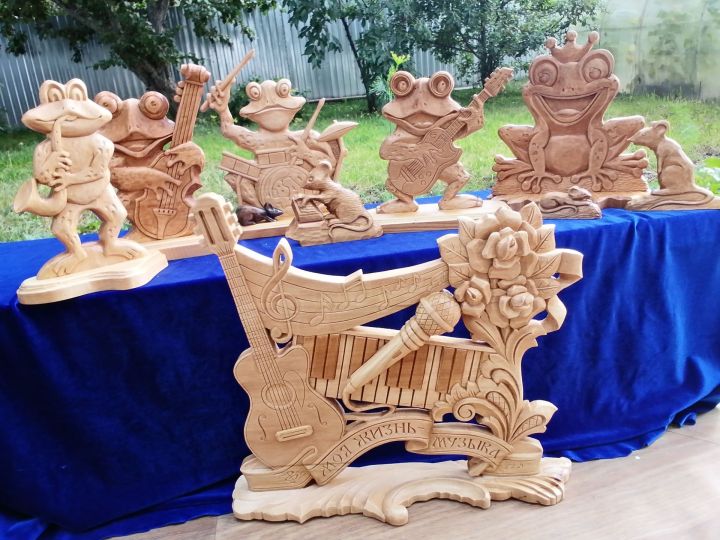 Творческий тандем Виктора Макарова и Елены Буславской – это не просто семейный союз, а настоящая мастерская дружбы