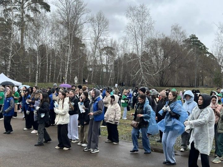 Как в парке Урицкого прошёл центральный субботник «Эковесны 2026»