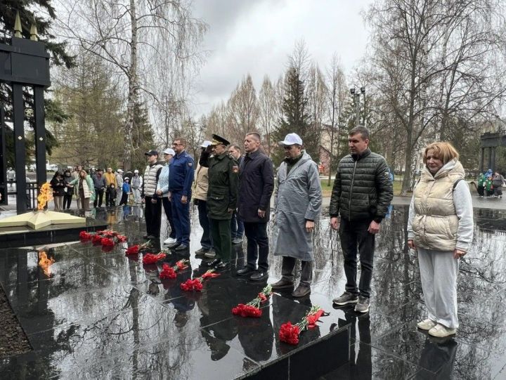 Как в парке Урицкого прошёл центральный субботник «Эковесны 2026»