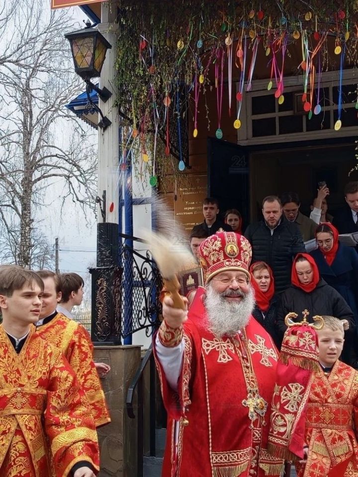 Митрополит Казанский и Татарстанский Кирилл возглавил Архиерейскую пасхальную служба в Зеленодольске