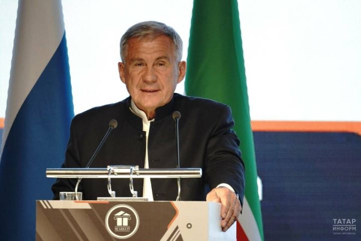 Рустам Минниханов дал указ готовиться к 150-летию Тукая