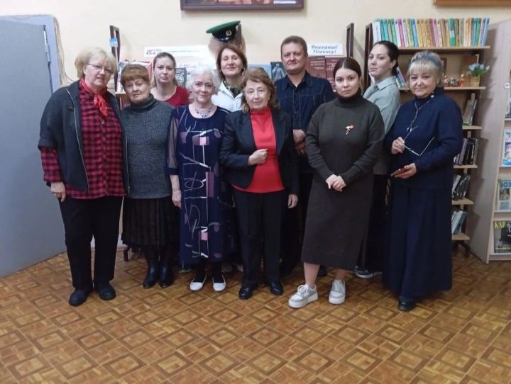 Поэты «Литературной среды» отметили 30 лет своего клуба душевной встречей