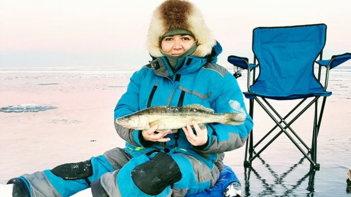 Зеленодольский фельдшер Анжела Барнягина   променяла выходные на удочку