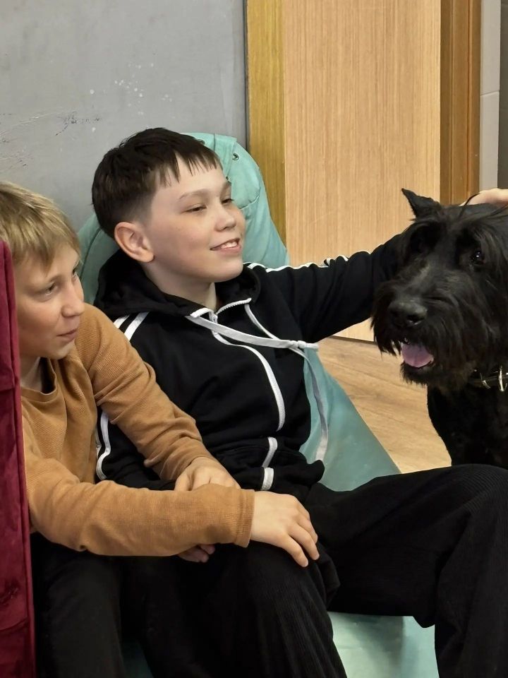 Профессиональный кинолог провела встречу в подростковом клубе