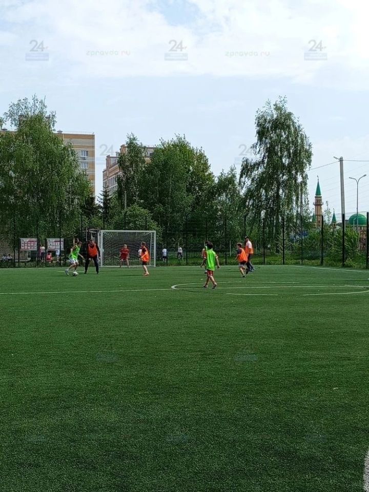 В Зеленодольске прошёл футбольный матч «Отцы и дети».