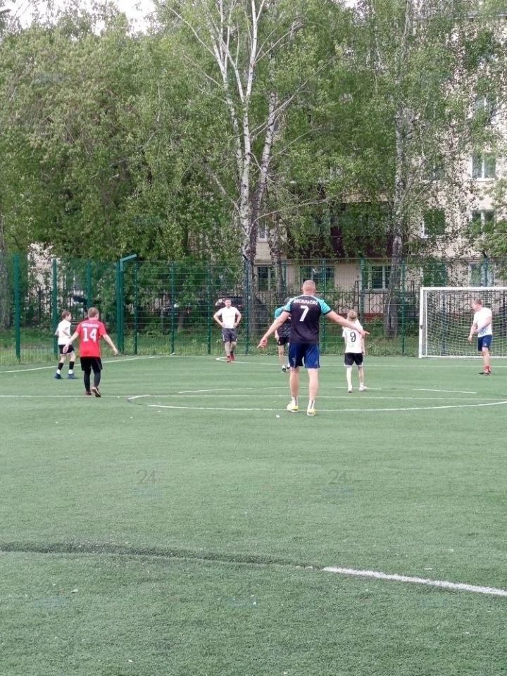 В Зеленодольске прошёл футбольный матч «Отцы и дети».