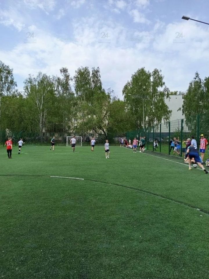 В Зеленодольске прошёл футбольный матч «Отцы и дети».