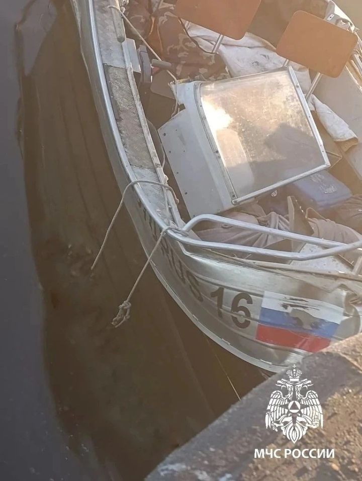 Лодка влетела в понтон на Каме в РТ, один мужчина погиб второй получил травмы