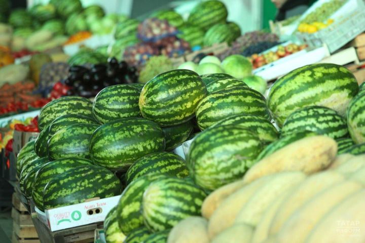 «Не вздумайте брать ранние арбузы»: врач назвала срок, когда можно покупать без риска