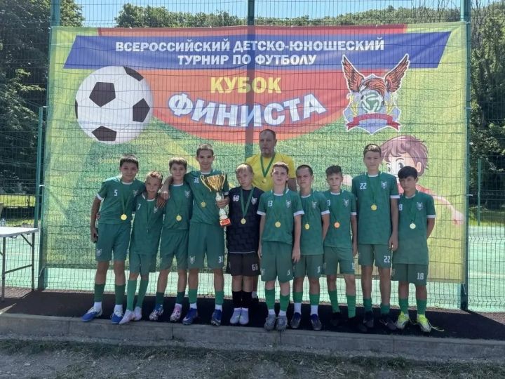 Команда спортивной школы № 3 Зеленодольска завоевала золото турнира «Летний кубок финиста 2026»