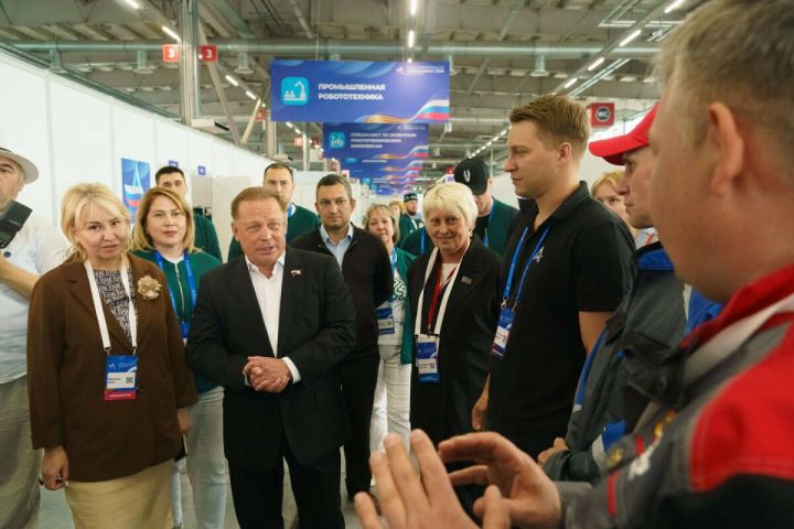 Айдар Метшин встретился с участниками «Абилимпикс»-2026