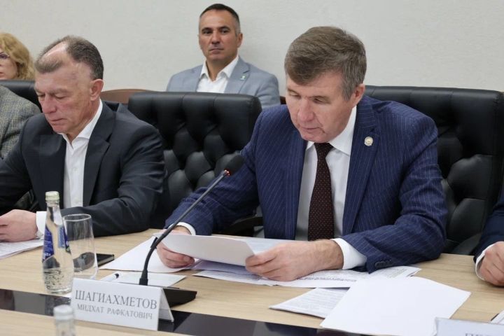 В Зеленодольске обсудили текущую экономическую ситуацию и меры поддержки предприятий