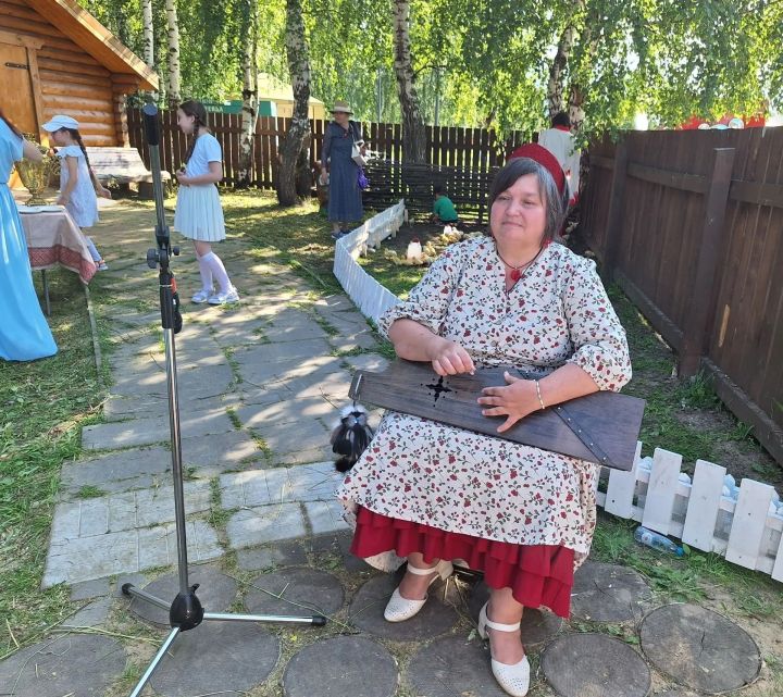 На празднике Ивана Купалы можно увидеть очень необычные инструменты
