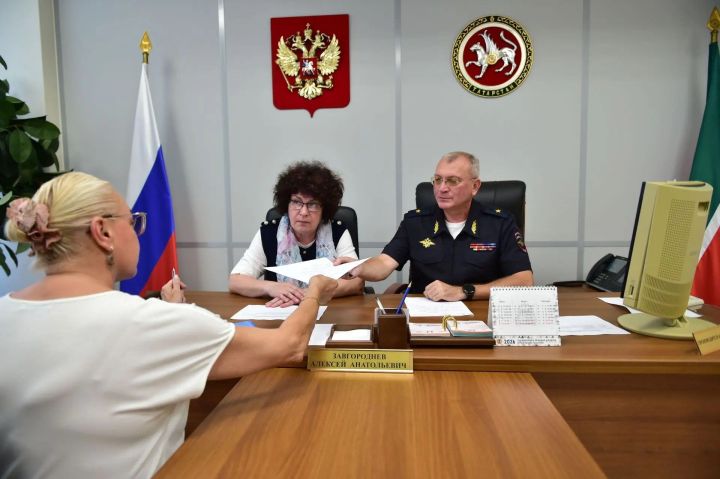 Алексей Завгороднев провел личный прием сотрудников  пенсионеров министерства