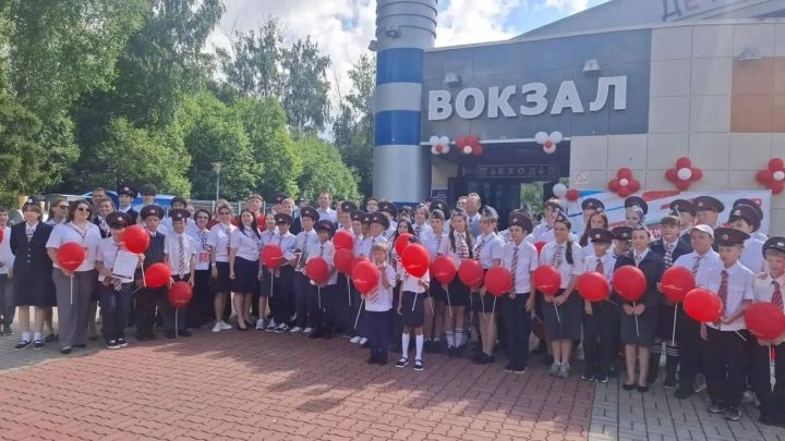 Юные железнодорожники Зеленодольска отметили День железнодорожника